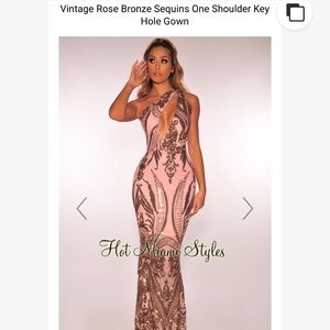 Gala gown . Rose gold and pink